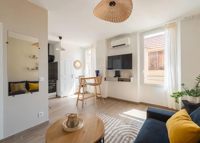 Apartment - Corneille *