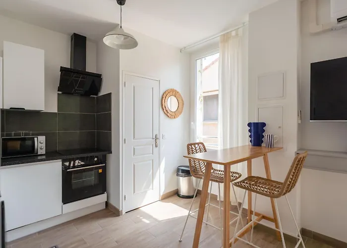 Apartment - Corneille